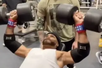 Watch Rapper Method Man do 120lb Incline Dumbbell Press for 10 reps