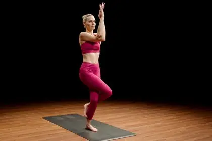 How to do Eagle pose (Garudasana) in yoga