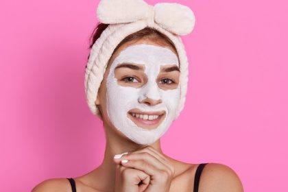 Greek Yogurt for Skin: 7 Reasons to Add Greek Yogurt to Your Beauty Routine