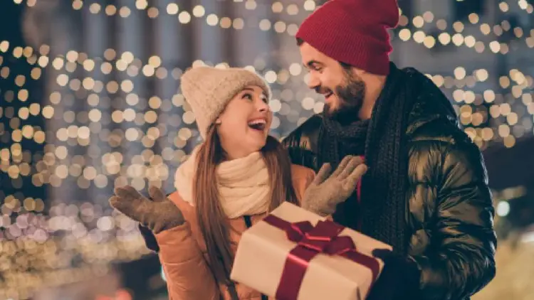 Sledding: Winter date trends that make everyone feel cold