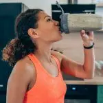 How to use amino acids and protein powder according to a nutritionist