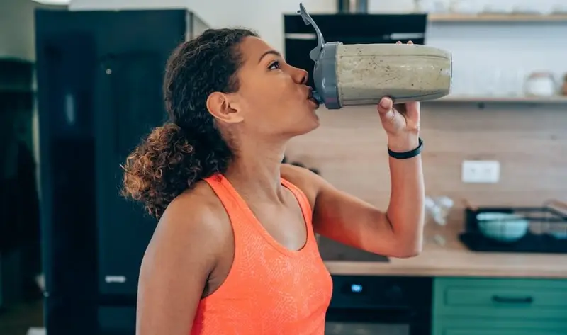 How to use amino acids and protein powder according to a nutritionist