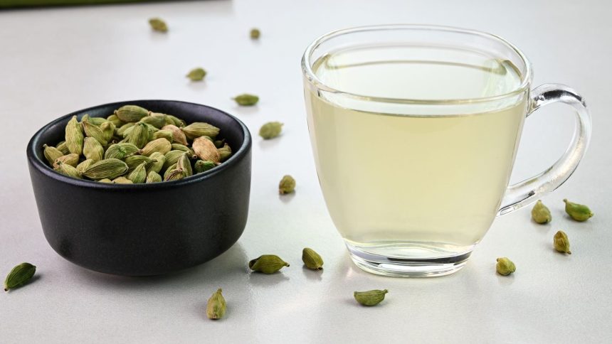 Cardamom Water for Skin: Make this detox drink at home and get a natural glow!