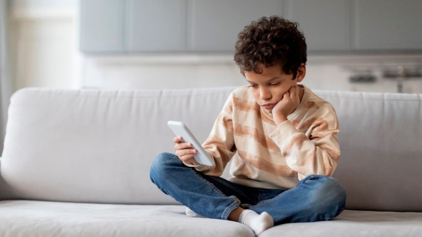 Can excessive screen time increase children's risk of obesity?