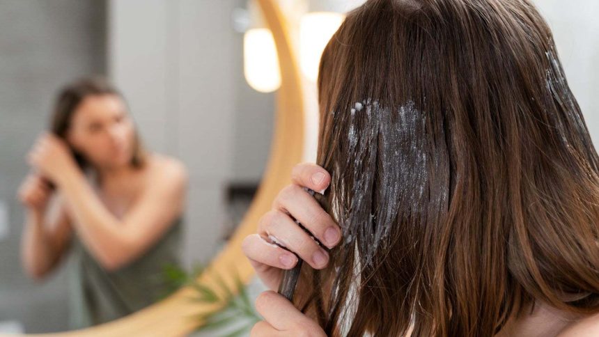 6 simple honey hair masks to get silky smooth hair