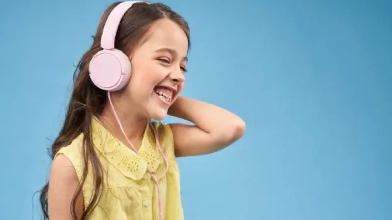 8 tips to protect your child from hearing loss