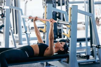 Bench press exercise doesn't work out on viral videos: 7 common mistakes to avoid