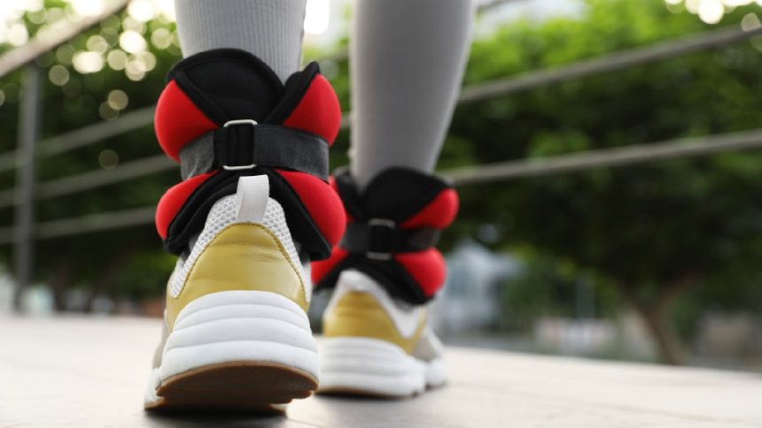 Walking with ankle weight is beneficial: 5 reasons to wear them