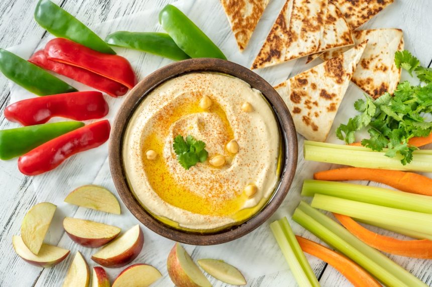 13 protein-rich snacks to suppress hunger during meals