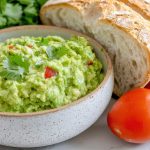 Make guacamole in just 5 minutes! A simple recipe for high protein avocado dips