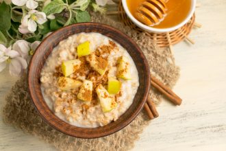 Healthy breakfast options for 11 people to start the day right