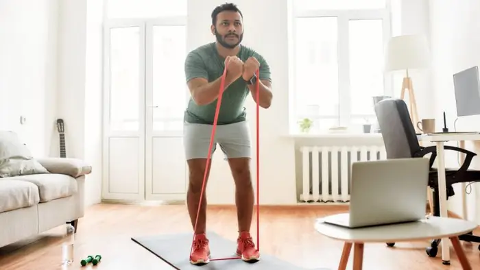 Try these hotel workouts and stay healthy during your holiday trip
